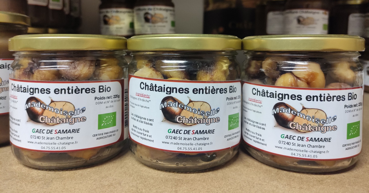 Bocaux de châtaignes entières