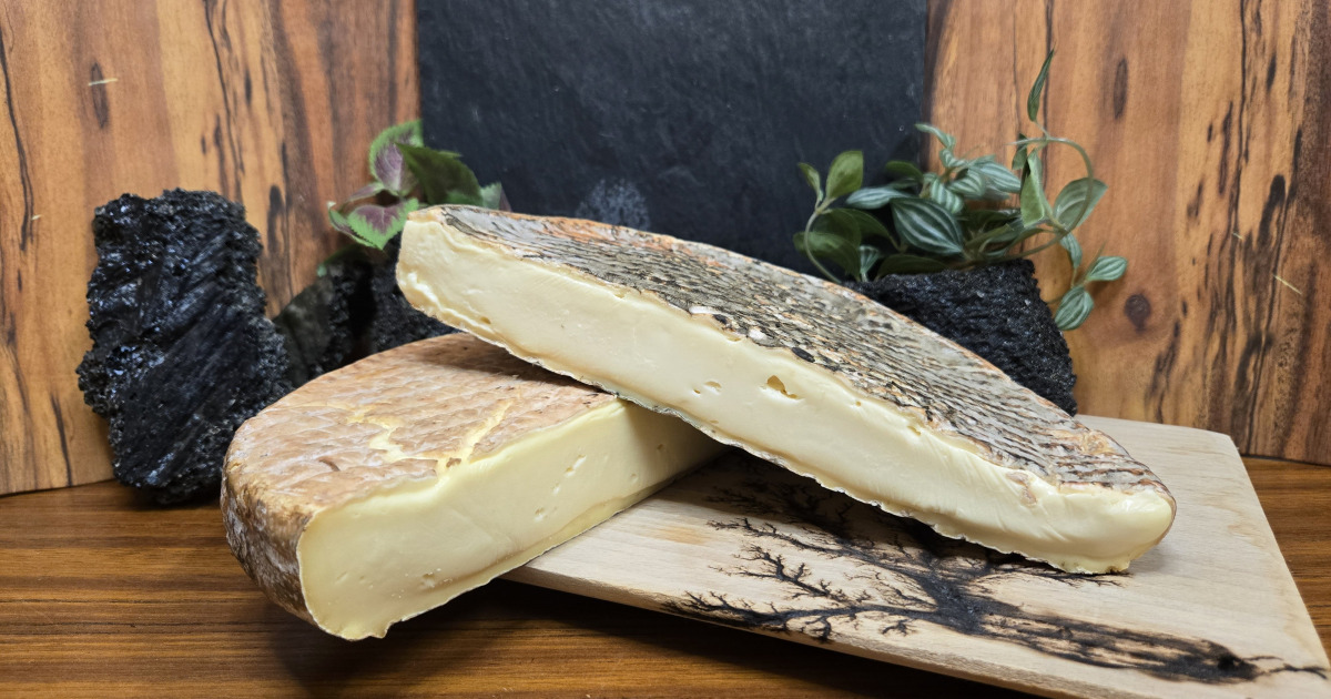 Saint Nectaire fermier Déclassé Demi 800gr