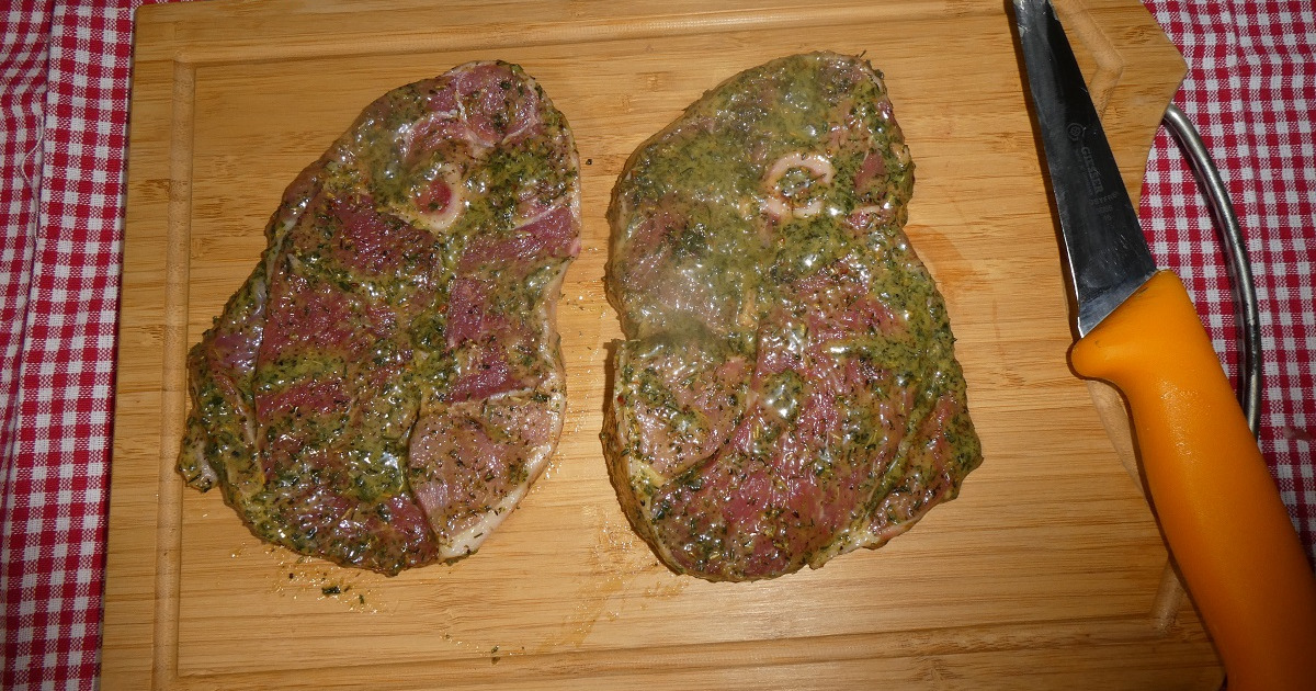 Gigot d'agneau en tranche mariné ails et fines herbes x2
