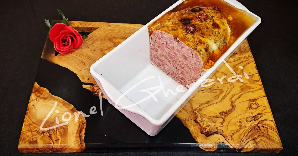 Terrine De Sanglier Aux Trompettes De La Mort www.pourdebon.com
