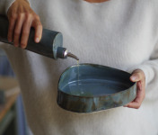 Atelier Eva Dejeanty - Service de Vaisselle en Céramique (grès) : Huilier et Plat (assiette Creuse) modèle Cellule