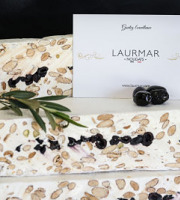Nougats Laurmar - Nougat  blanc tendre aux olives noires confites  A.O .P. Nyons