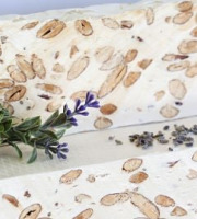 Nougats Laurmar - Nougat blanc tendre aux fleurs de lavande de Sault 12x100g