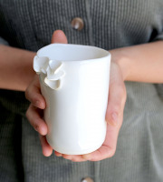 Atelier Eva Dejeanty - Grand mug en porcelaine Eclosion