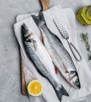 Poissonnerie Paon - Bar de ligne : vidé écaillé étêté, 1kg - 1.2kg