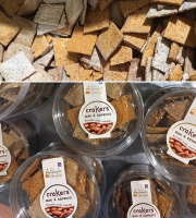Les amandes et olives du Mont Bouquet - Crackers à la farine d'amandes (parmesan, piment d'Espelette, sésame et tomate) 120 g
