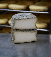 Alléosse Maitre Artisan Affineur Fromager - Brin d'Amour artisanal aux herbes du maquis au lait cru (entier)