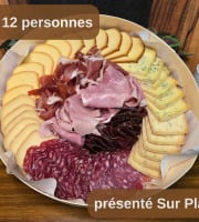 La Fermière - Plateau de Raclette et charcuterie pour 12 personnes – Assortiment présenté sur plateau