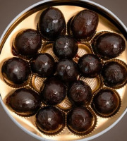 Pruno - Boîte de Pruneaux Fourrés au Rhum – 325g