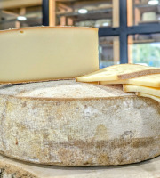 Crémerie de Mandallaz - La Raclette de Savoie IGP - lait cru - 4 pers - Tranchée