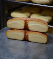 Alléosse Maitre Artisan Affineur Fromager - Murols Spécialité d'Auvergne affinée (1/2)