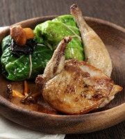 Des Poules et des Vignes à Bourgueil - 16 cuisses et 16 ailes de pigeon confit et une bouteille de crémant de loire offerte et un bourgueil  2022