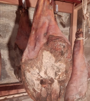 Domaine du Catié - Jambon entier de cochon Magalica affiné 24 mois sans nitrite