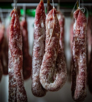 La Ferme du Mas Laborie - Saucisses sèches de porc  au bleu d'Auvergne  -450 g (2 pièces)