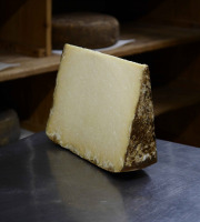 Alléosse Maitre Artisan Affineur Fromager - Salers Artisanal AOP au lait cru 1kg