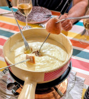 Crémerie de Mandallaz - La Fondue Maison Savoyarde aux Cèpes 4 pers - PRÊTE À FONDRE