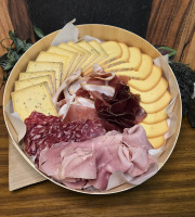 La Fermière - Plateau Raclette n°7: Fromages truffes et charcuterie pour 4 personnes