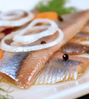 Thierry Salas, fumage artisanal - Filets de Harengs fumés, marinés