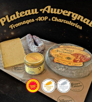 Les Affineurs des Volcans - Assortiment Auvergnat 2 Fromages AOP et 2 Charcuteries