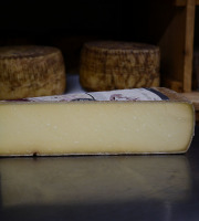 Alléosse Maitre Artisan Affineur Fromager - Comté du Jura réserve +24 mois AOP au lait cru 1 kg