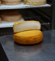 Alléosse Maitre Artisan Affineur Fromager - Fiancé des Pyrénées au lait cru (entier)