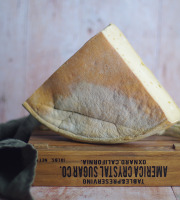 Ferme Chambon - Tomme Fermière au lait de vache Quart de Meule 1,5kg