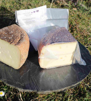 Maxime Bajas – Ferme De L’Aouda - Fromage de brebis PéDescaous –  Bergerie 5 mois – 1kg