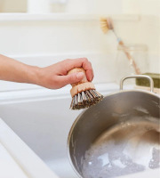 L'embeillage - Brosse à casserole : zéro déchet