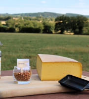 Ferme des Petits Monts - Raclette fermière BRUSCHETTA BIO au lait cru -  Part de 0,5 kg