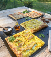 Ferme Sereine en Périgord - Duo CARRÉ² de TartéFine Indienne (crème, poulet, curry)