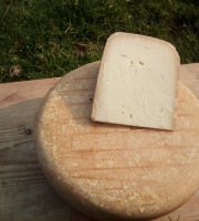 La ferme Lassalle - Fromage de Brebis AOP Ossau-Iraty Fermier d'Estive - 6 mois - la part de 500g