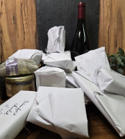 La Fermière - Box Mystère N°6  : 12 fromages , 2 charcuteries et 1 bouteille de vin