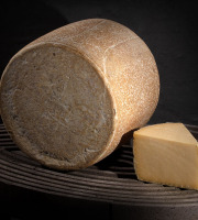 Les Affineurs des Volcans - Cantal Entre-Deux Pasteurisé AOP Portion 2,5 Kg