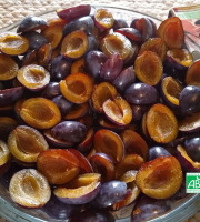 LES JARDINS DE KARINE - Quetsche violette en quartier surgelée - 1kg