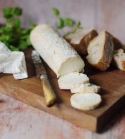 Ferme du caroire - Bûche fermière fraîche au lait cru de chèvre