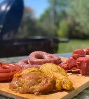 La ferme d'Enjacquet - Colis Barbecue Boeuf / Poulet / Porc Pour 6 Personnes.