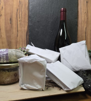 La Fermière - Box Mystère N°4: 5 fromages , 2 charcuteries et 1 bouteille de vin