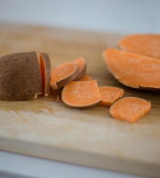 Nature et Saveurs - Ferme Aquaponique et Permacole Astérienne - Patate douce orange – La douceur fondante des tropiques