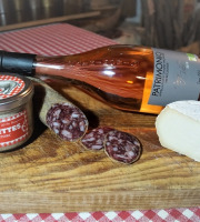 Charcuterie Mannei - Apéro au Porc Noir Corse sans nitrites, Patrimonio Rosé et Fromage de Brebis