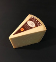 La Fromagerie Marie-Anne Cantin - Cantal Entre-deux Au Lait Cru Aop 500g