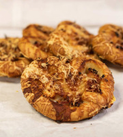 Boulangerie l'Eden Libre de Gluten - Bretzels au fromage et lardons gratinés x5