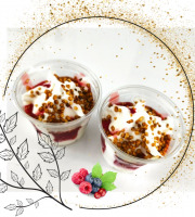 Traiteur Gourmet d'Alsace - Glace Sunday fruits rouge et éclats de noisettes 2 pers