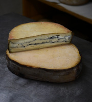Alléosse Maitre Artisan Affineur Fromager - Vrai Vaudois au lait cru Cendre végétale
