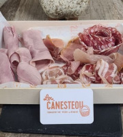 Lou Canesteou - Assortiment charcuterie 100% locale 4 pers spécial  Raclette / Mont d'or