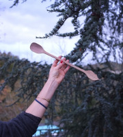 Maison Louve - Cuillère en Noyer avec Long Manche Feuille - Pièce Unique