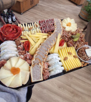 Boutique Boisette - Plateau apéro fromages et charcuterie 8/10 personnes