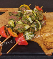 Boucherie Charcuterie Traiteur Lionel Ghérardi - Brochette d'Agneau marinée à l'ail des ours x 2