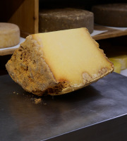 Alléosse Maitre Artisan Affineur Fromager - Salers Extra-vieux AOP au lait cru