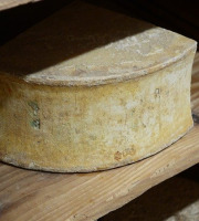 Alléosse Maitre Artisan Affineur Fromager - Beaufort Châlet d'Alpage AOP +18 mois