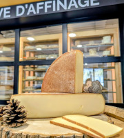 Crémerie de Mandallaz - La Raclette Fumée - lait pasteurisé - 2 pers - Tranchée